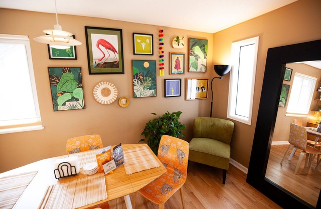 Good Vibe Bungalow w/ Hot Tub + Fire Pit + Fenced Yard. Heart of Old Town
