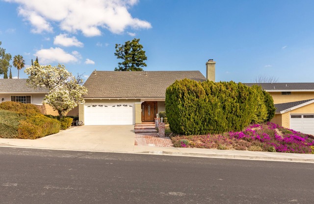GOODE.HOMES - Luxury Home w/ Beautiful Garden