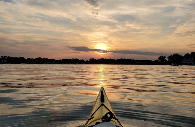 Goose landing Waterfront Delight! Lee Creek Farm is a vacation oasis!