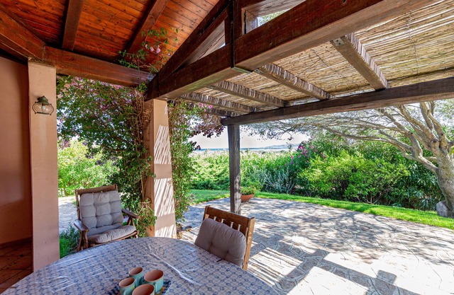 Prächtige Villa mit privatem Garten und Meerblick