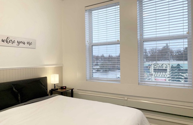 Gorgeous 1-bedroom Condo. Location. WiFi