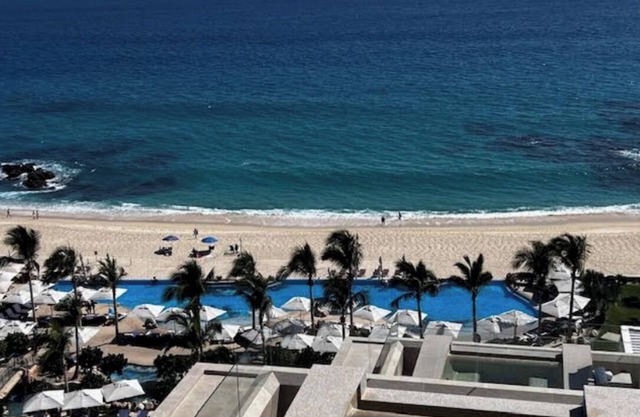 Gorgeous 2-bedrm resort in superb San José del Cabo with infinity pool, & more!
