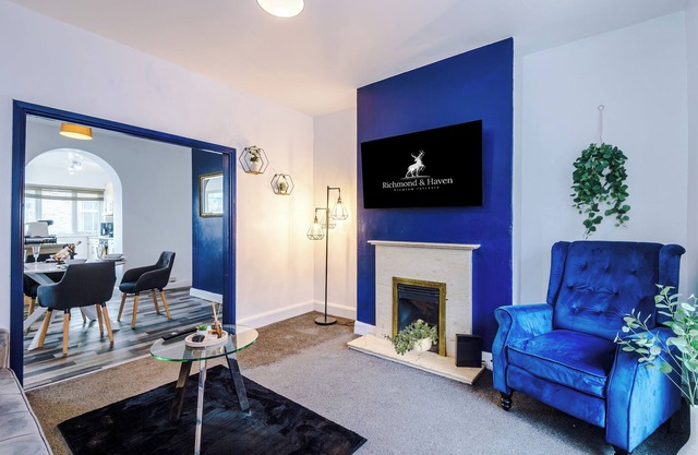 Gorgeous 2 bed house, Sleeps 6, Pet-friendly, Free parking