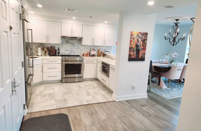 Gorgeous 2-bedroom condo with tons of amenities Baltimore Harbor