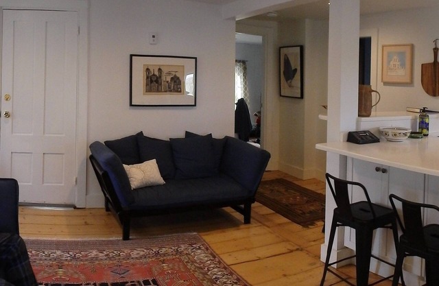 Wunderschöne 2. Etage Wohnung, Schritte von Restaurants, Stadt Pier & Mayo Beach