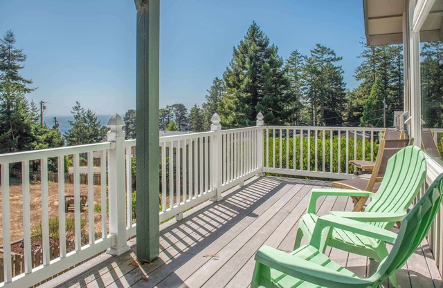 Gorgeous 3 BDR Home in Gualala w/ Ocean View!