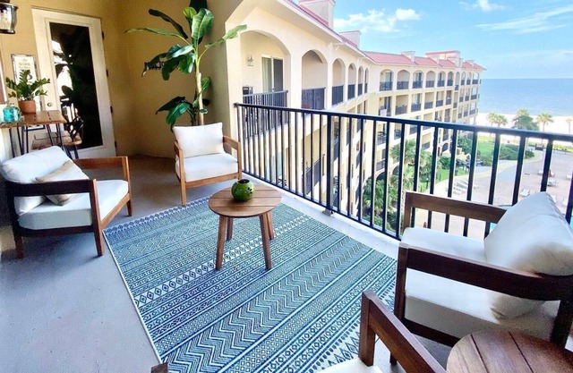 Gorgeous 3 bedroom 2 bath condo at Inn by the Sea