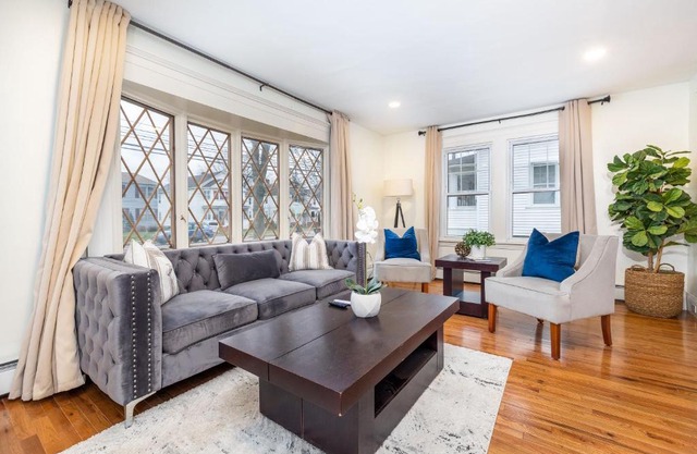 Gorgeous 3 bedroom - 9 mins to Hartford, Connecticut