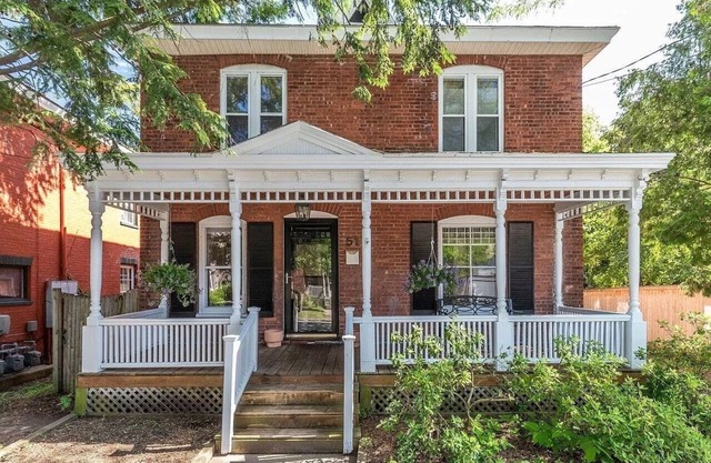 Gorgeous 4 bd - steps from Church St; Lake Champlain