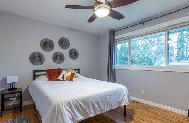 Gorgeous 4 Bedrooms I 2 Baths w/ Parking & WI-FI