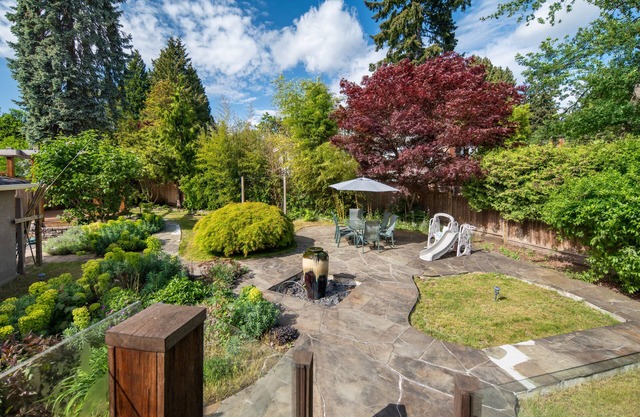 Gorgeous 4-Bedroom Semi-Basement near UBC, Dunbar Southland