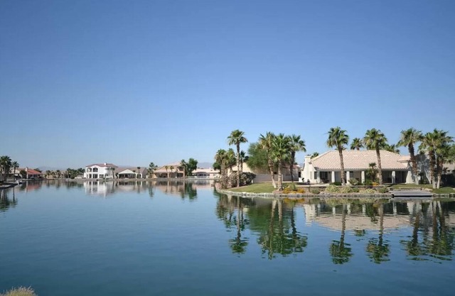 Gorgeous 5-Star Home on the Lake, near Laughlin/Bullhead Casinos & Lake Mohave
