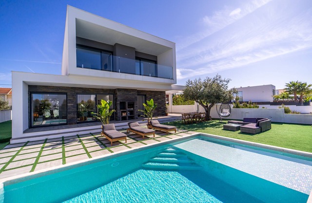 Gorgeous 8 People Modern Villa with Swimming Pool | 5 mins from Golf and Beaches
