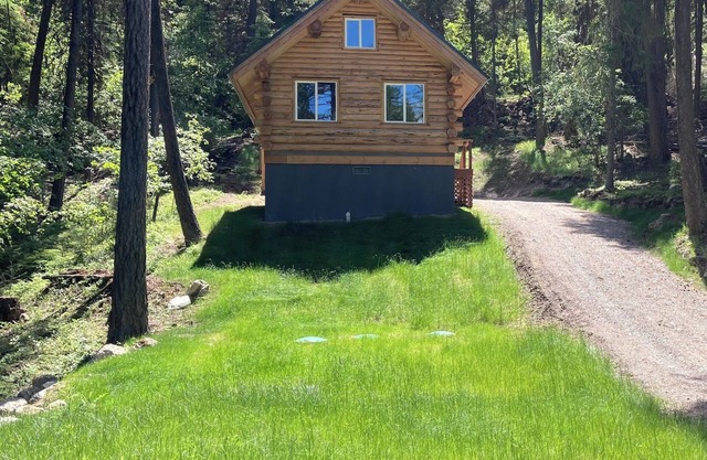 Gorgeous Amish Cabin at Ashley Lake