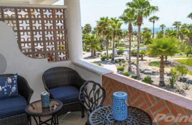 Gorgeous and Cozy 3-Bd / 2-Ba Condo at a Golf Villa on Sandy Beach