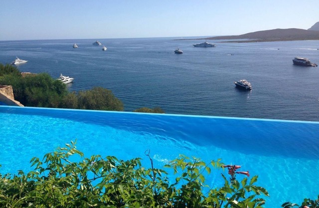 Wunderschöne Apt-Villa mit Meerblick und privatem Garten und Resort-Pool
