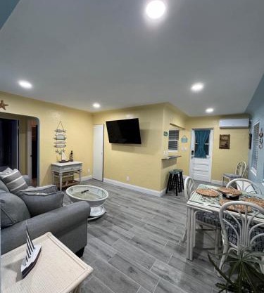 Gorgeous Beach Condo