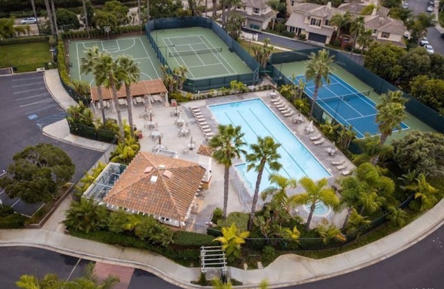 Gorgeous Beach Resort short 500 yards to Pacific Ocean at sea level stay today!
