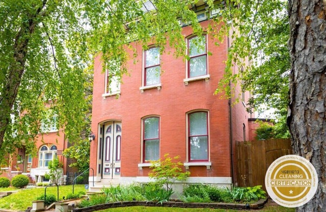 Gorgeous Benton Park Manor / ABODEbucks