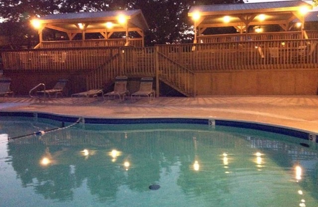 Gorgeous Branson Condo, VIEWS, Hike and Fish on Property, Private Lake, 2 Pools!