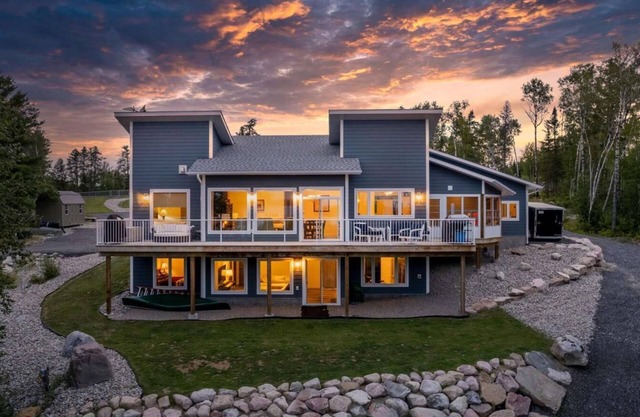 Gorgeous Cottage on Black Sturgeon Lake - Kenora, Ontario