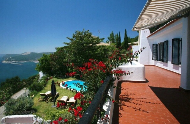Wunderschöne Deluxe Villa mit herrlichem Meerblick im geschützten Arrabida Park