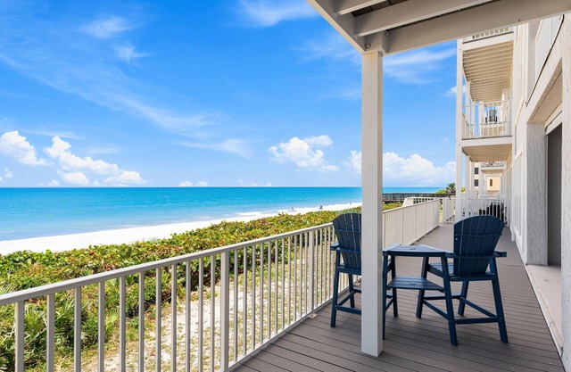 🌊 Gorgeous Direct Oceanfront Bliss W/ Steps to Sand & Heated Pool!