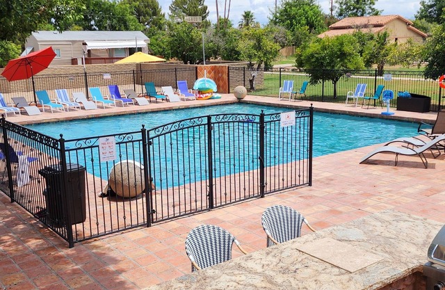 Gorgeous Estate Living w/Pool, Beach VB, Dogs OK, Gameroom, 28 guest- 5 acres