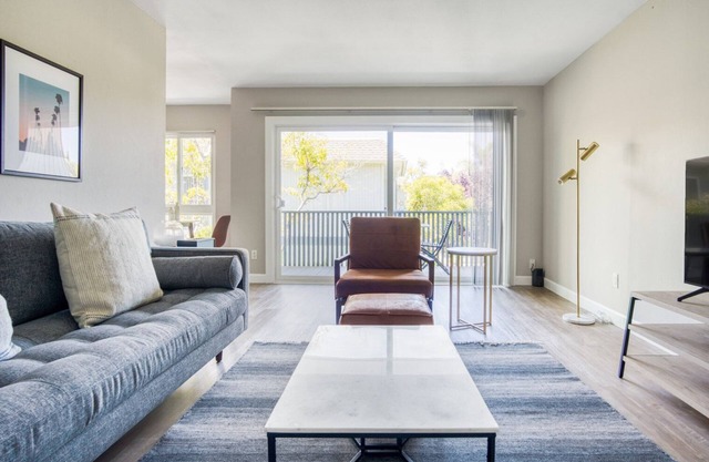 Gorgeous Foster City 1BR w/ Pool, W/D, Gym, near highways, by Blueground