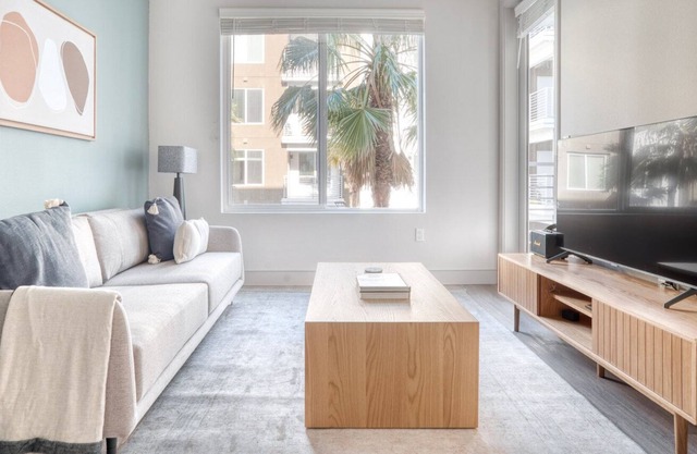 Gorgeous Fremont 1BR w/ Gym, Pool & W/D, nr BART, by Blueground
