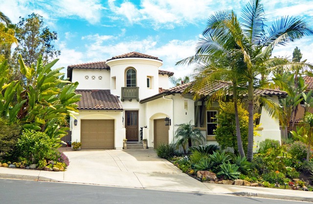 Gorgeous furnished home in a gated community--quiet & safe, 10 mins to ocean