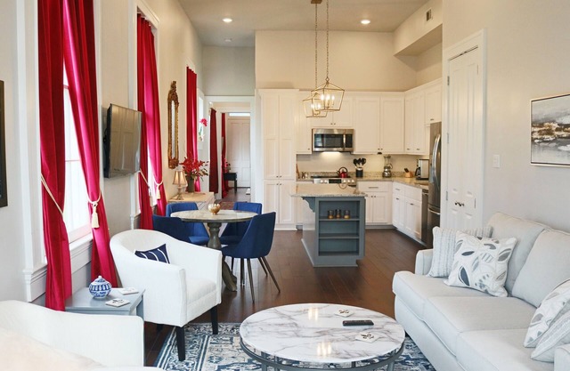 Gorgeous, Historic 2 BD, 1 Block off St. Charles