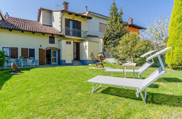 Schönes Haus in Ferrere mit Küche