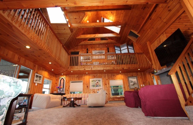 Wunderschönes Haus am Lake Champlain mit Pool, Whirlpool, Kajaks und mehr!