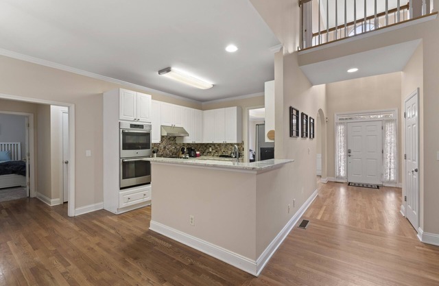 Wunderschönes Haus und voll unterkellerte Wohnung in der Nähe von Avalon / Downtown Alpharetta