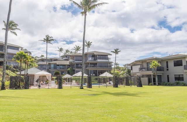 Gorgeous Kapalua Oceanfront Units with Stunning Views, Sleeps 10!
