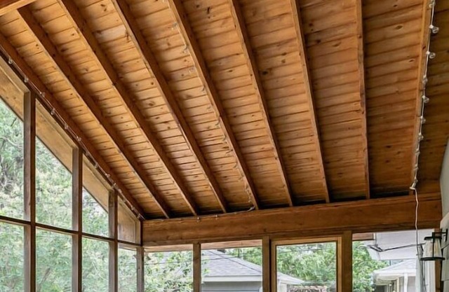 Gorgeous l 3 Season Porch l Dry Bar l Fireplace
