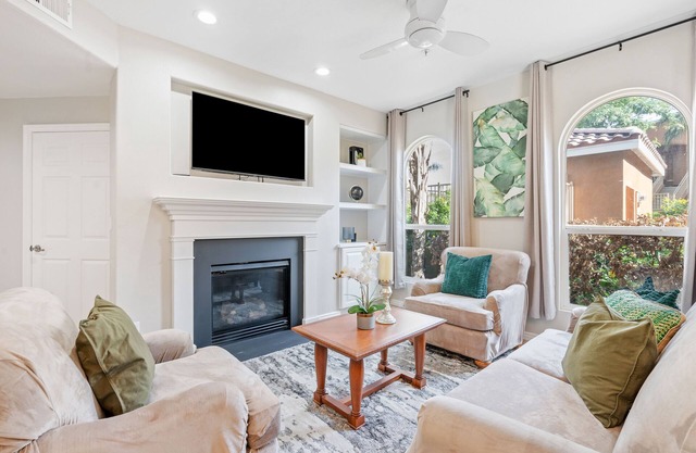 Gorgeous La Quinta Condo Sleeps 6