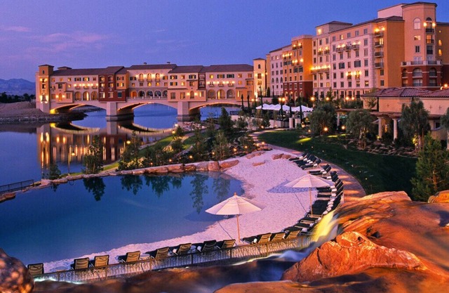 GORGEOUS LAKE LAS VEGAS RESORT APARTMENT LOCATED ON GOLF COURSE