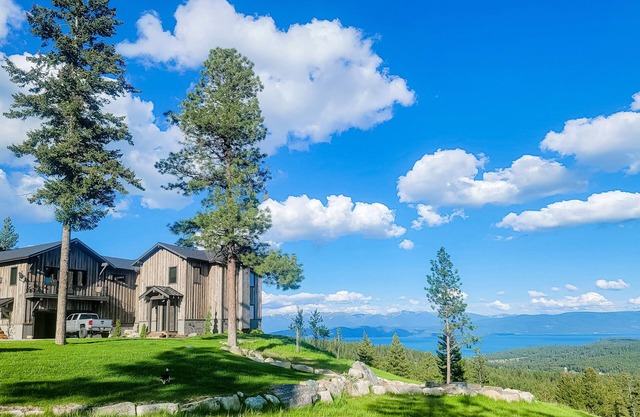 Wunderschöne Hütte mit Seeblick, Spielzimmer und Kaminen - in der Nähe des Blacktail Mountain