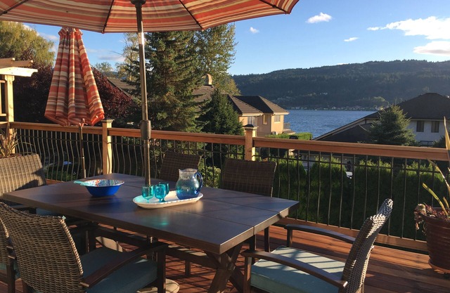 Blick auf das Wasser - Goldküste des Lake Sammamish Seite