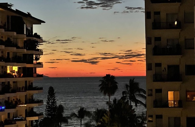 Wunderschönes Luxus-Penthouse mit 3 Schlafzimmern direkt am Strand von Los Muertos