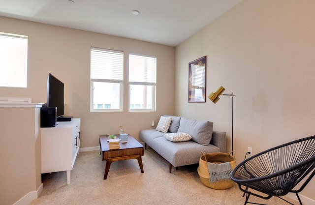 Gorgeous Milpitas 1BR w/ A/C, nr Movies, Mall & Dining, by Blueground