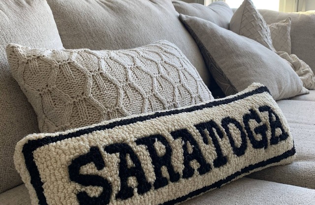 Gorgeous Modern but Cozy -2B2B Condo -Broadway Downtown Saratoga!
