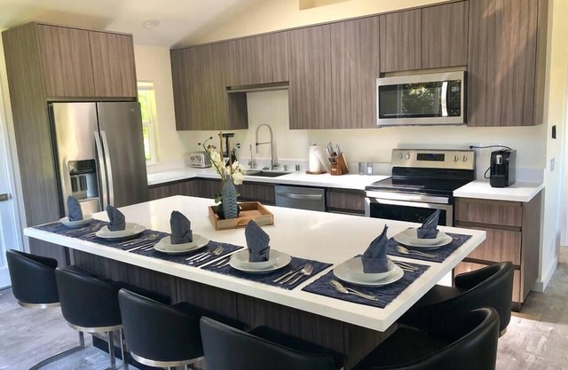 Gorgeous, Modern Guest House Near Rancho Santa Fe