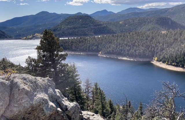 Gorgeous Mountain Home with Amazing Lake / Mountain Views