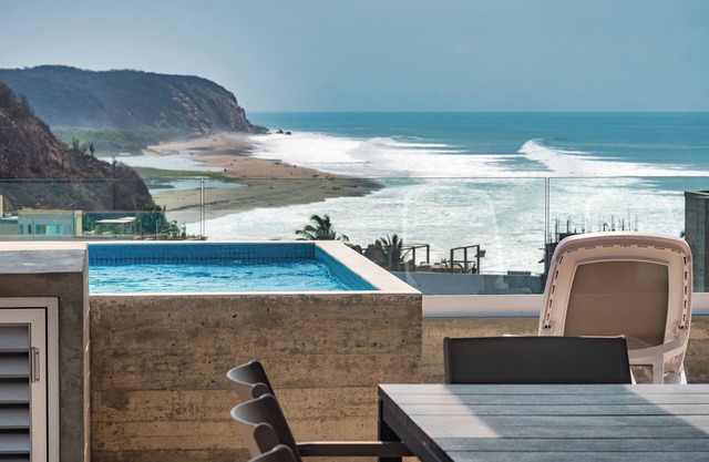 Gorgeous 2 bedroom in the surf community of La Bocana with tons of amenities