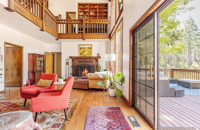 Gorgeous Napa estate 15 mins to St Helena surrounded by vineyards. Permit 138485