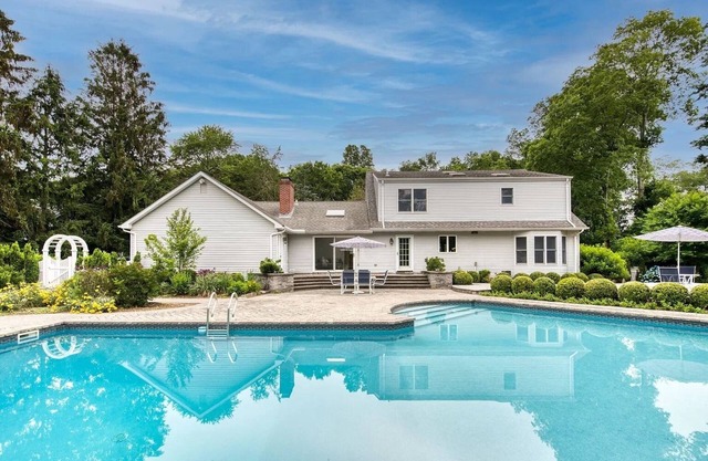 Gorgeous Newly Renovated North Fork Estate w/pool
