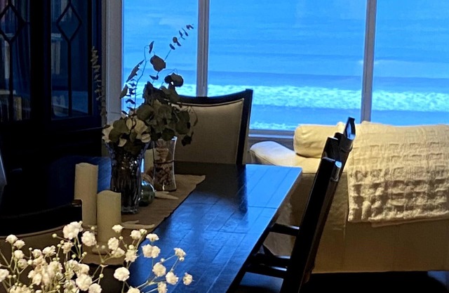 GORGEOUS OCEAN FRONT Condo! 3BR/2BAn3 Month Rental ONLY July 1st -Sep 30th 2025